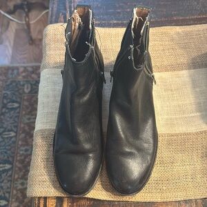 Frye Black Leather Women’s Boots Size 8B